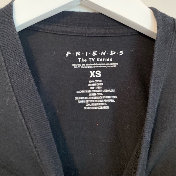 Friends The Tv Television Show Long Sleeve Black Cropped Tee Shirt Size Xsmall - Picture 3 of 9